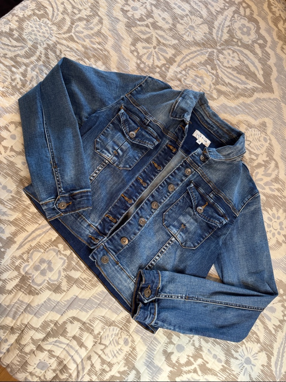 LILA RYAN Women's Cropped Denim Jacket; size medium - Picture 2 of 12